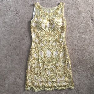 Gold sequins short prom dress with nude underlay